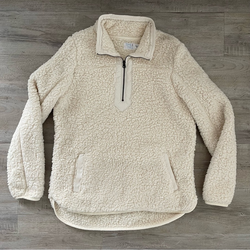 Cream Sherpa Pullover size Medium